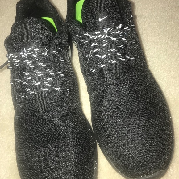 Nike Roshe Run Oreo - Picture 2 of 4